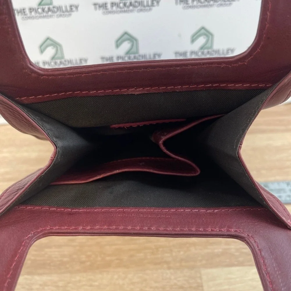 Burgundy Leather Wine Bottle Carrier Embossed Multilingual Cheers Bag Toast